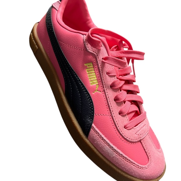 Puma Women's Pink and Black Sneakers - Picture 1 of 6